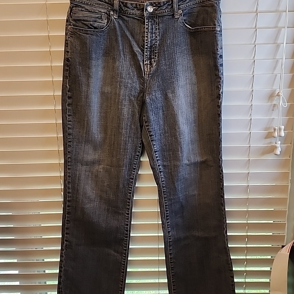 Chicos Platinum Straight jeans, Chicos size 2.5=size 14